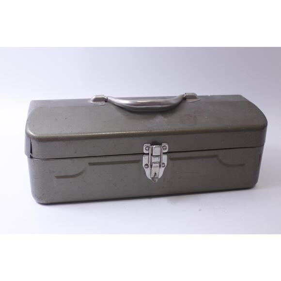 Retro Metal Tool Box, Rusty Fishing, Tackle Box, Carry Case, Top Handle, FLAWED - Picture 1 of 7